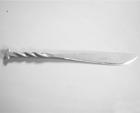 五寸釘によるペーパーナイフの作り方の作り方③